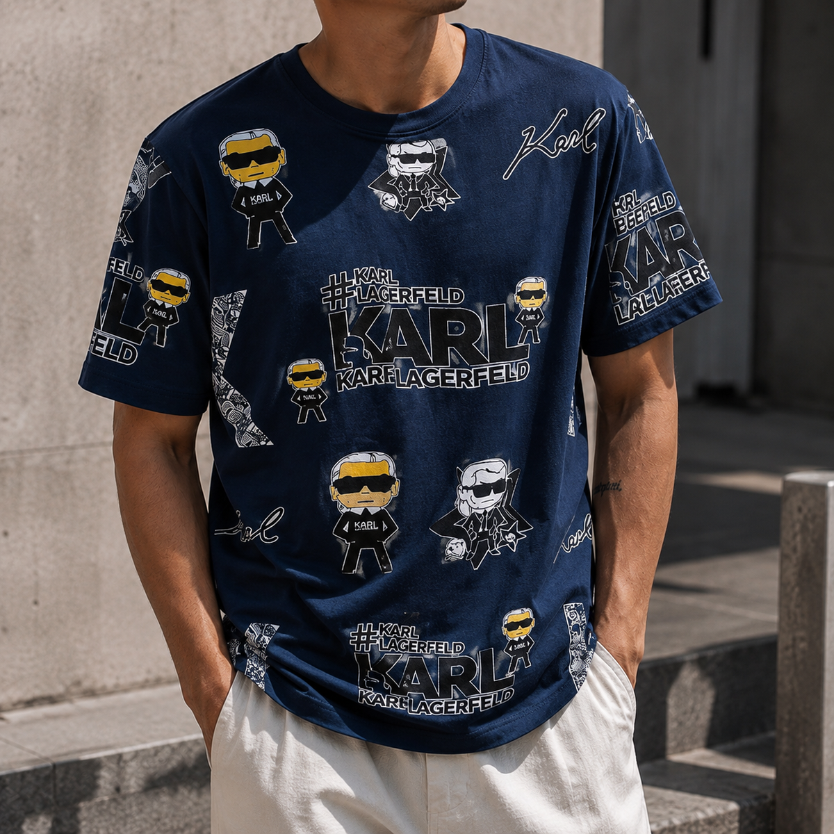Signature Graphic Print T-Shirt
